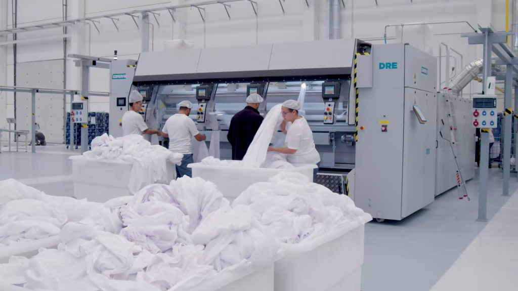 industrial-laundry-high-volume-linen-processing
